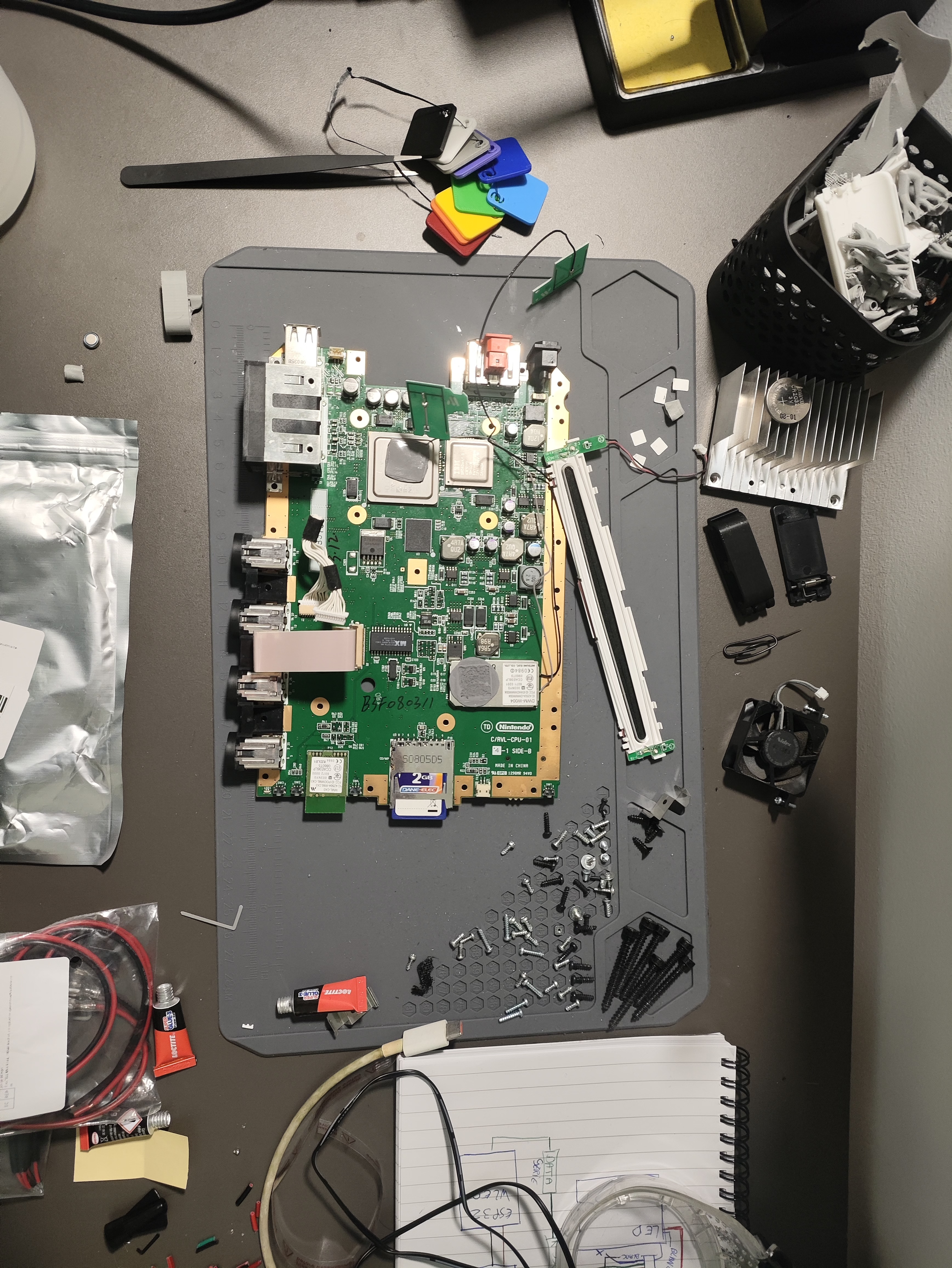 Modding, tech et expérimentation matérielle